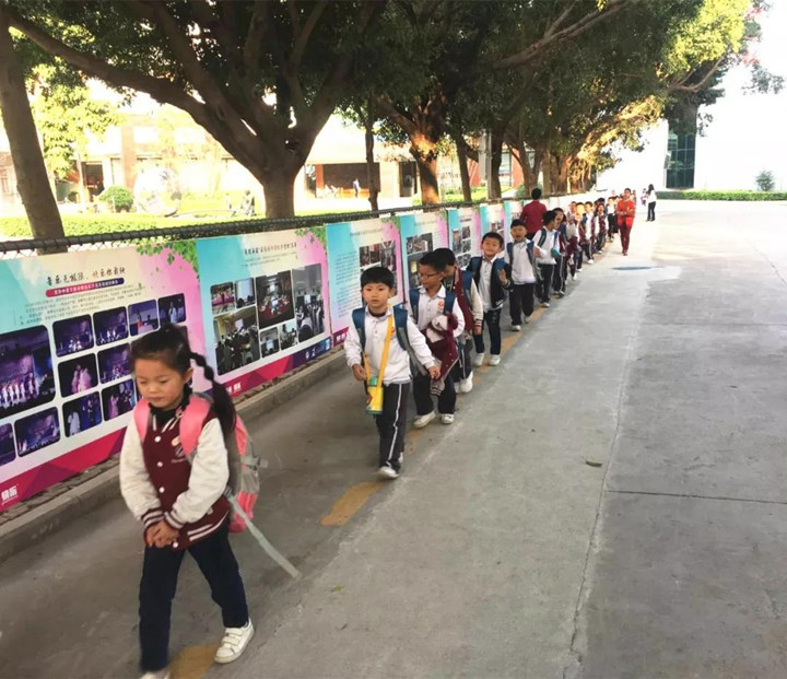 守滿園芳菲，護(hù)一校平安——學(xué)校師生家長(zhǎng)值日工作略影