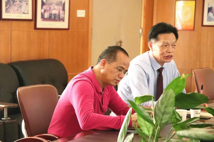 社區(qū)黨委到基層，調(diào)研黨建促發(fā)展——景龍社區(qū)黨委班子到龍華中英文調(diào)研紀(jì)實(shí)